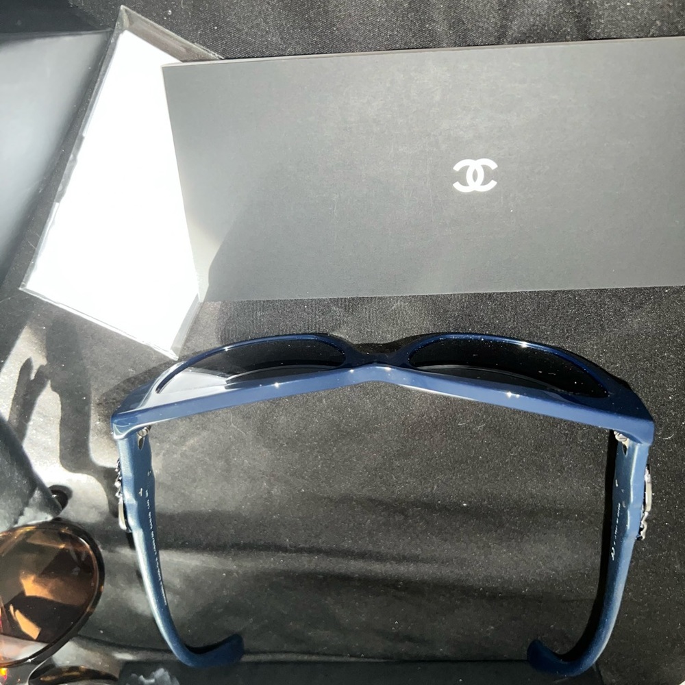 CHANEL SUNGLASSES